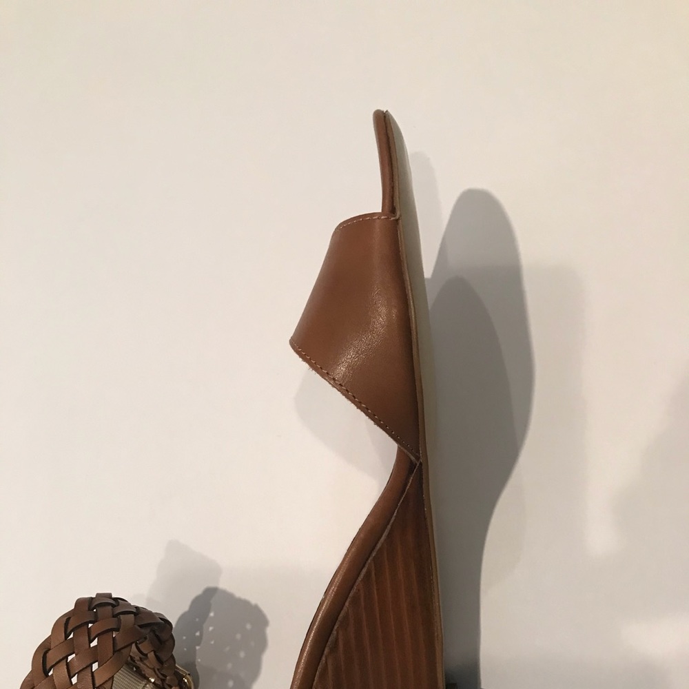 Shoes - Picture 2 of 5